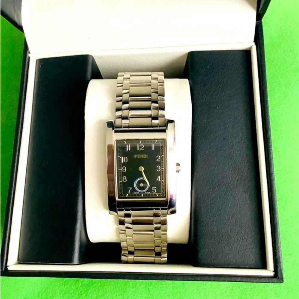 Gorgeous FENDI stainless steel watch 🔥🔥